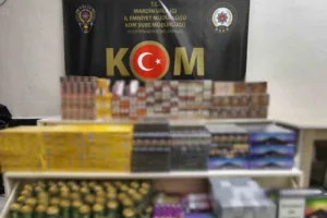 Mardin’in Artuklu ve Nusaybin ilçelerinde düzenlenen operasyonlarda iki araçta ele