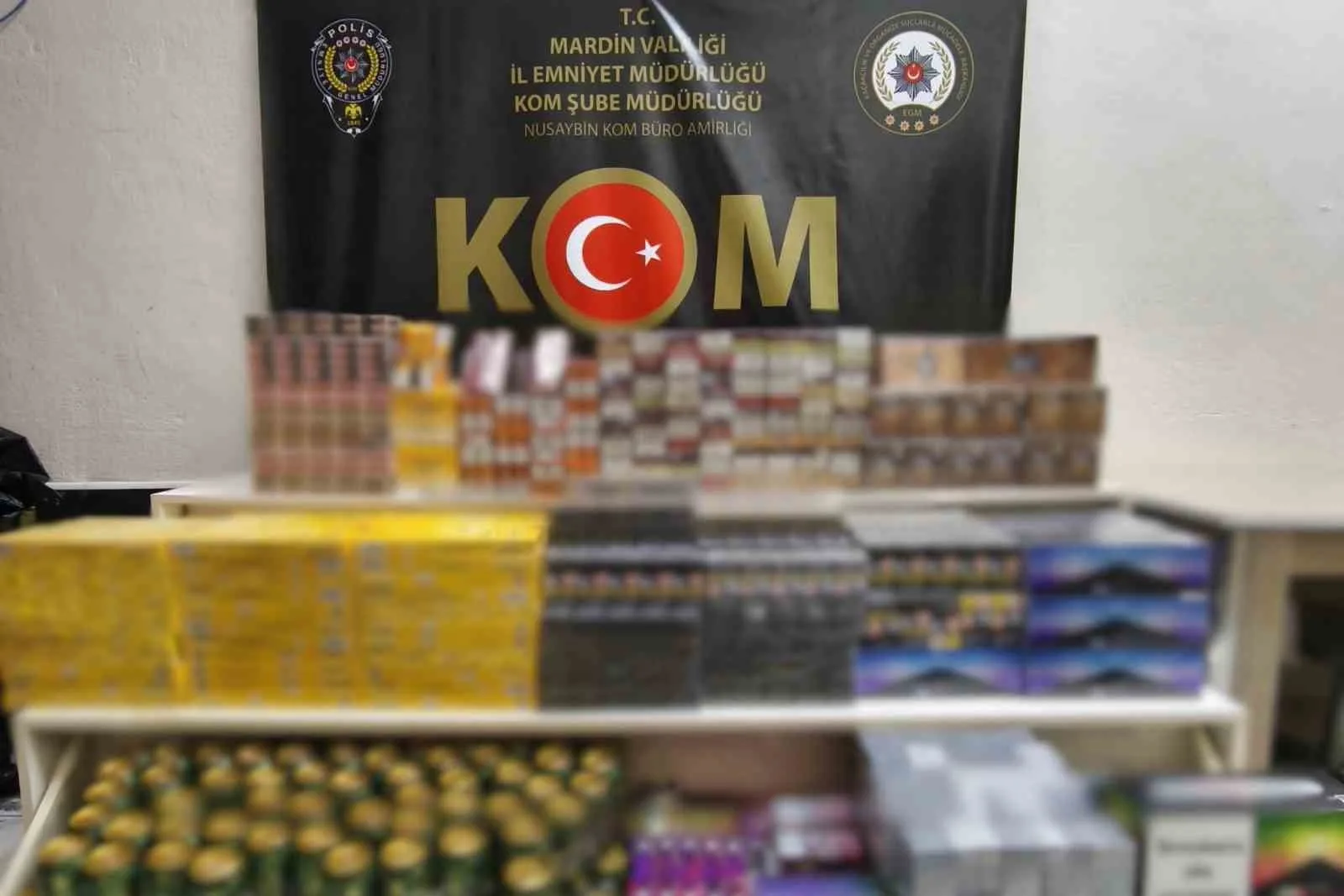 Mardin’in Artuklu ve Nusaybin ilçelerinde düzenlenen operasyonlarda iki araçta ele