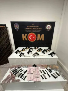 Mardin’in Kızıltepe ilçesinde düzenlenen silah kaçakçılığı ve silah ticareti operasyonunda