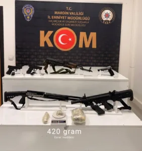 Mardin’de polis ekiplerince düzenlenen silah kaçakçılığı operasyonunda 3 kişi gözaltına