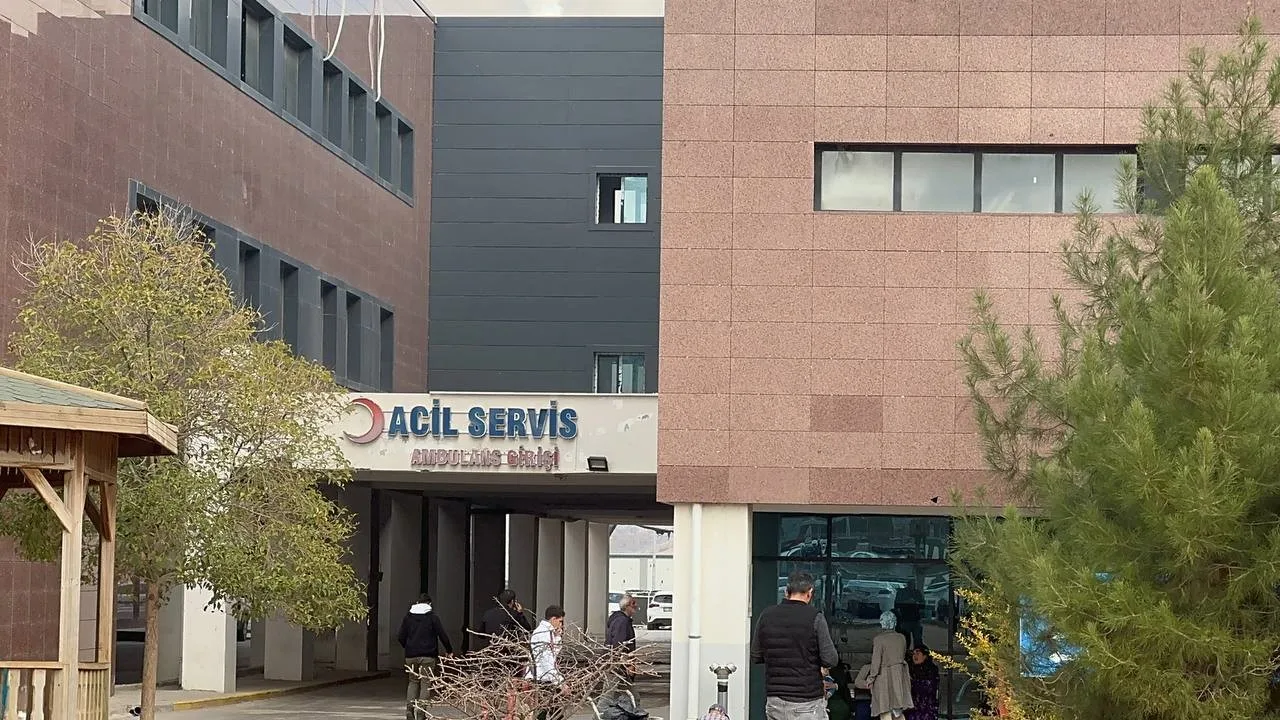 Mardin’de iki grup arasında çıkan silahlı kavgada 3’ü ağır 6