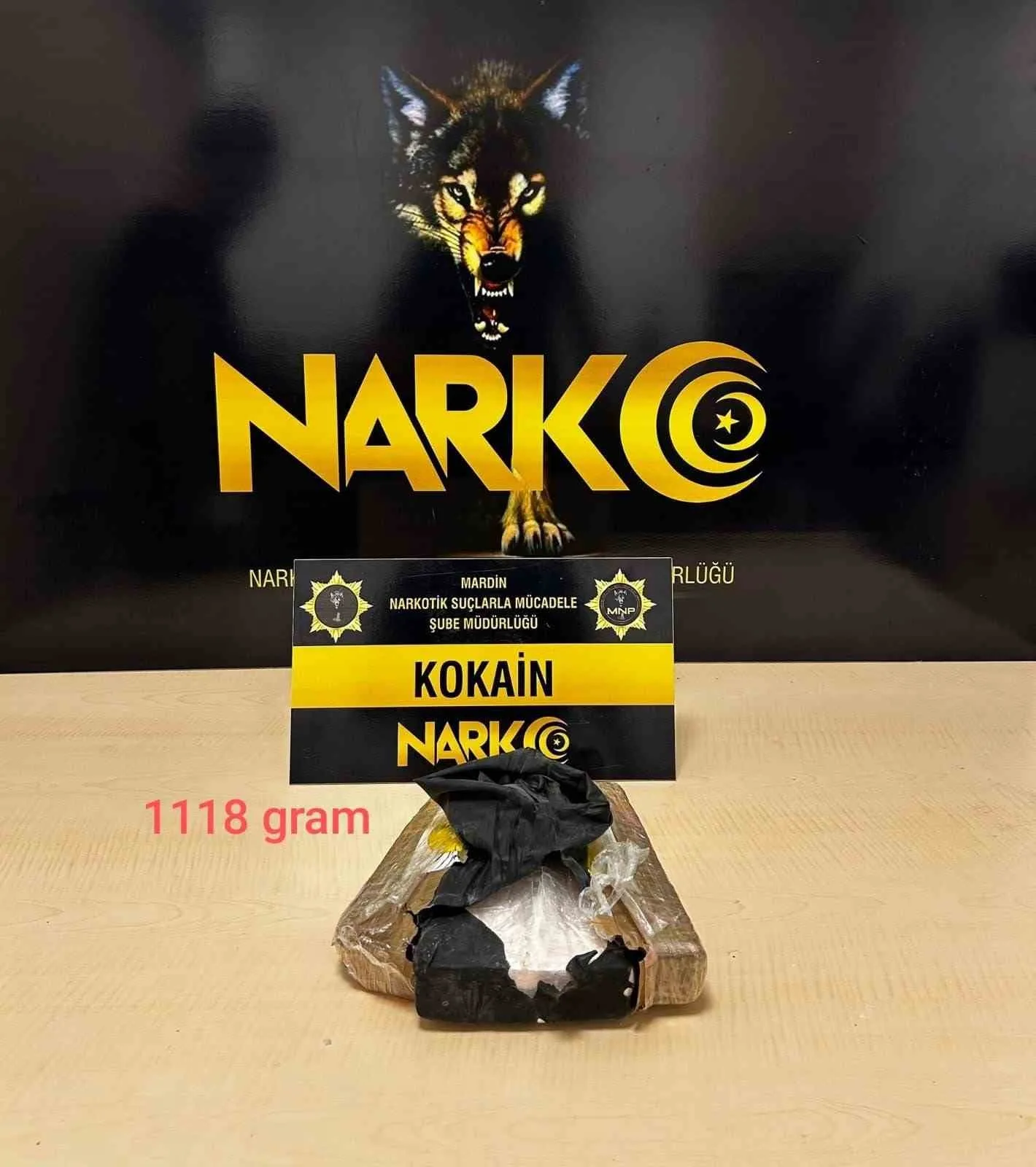 Mardin’de polis ekipleri tarafından bir araçta yapılan aramada 1 kilo