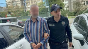 Samsun’un Canik ilçesi Karşıyaka Mahallesi’nde bir marketten kahvaltılık ürün çalan