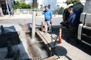 Bodrum Belediyesi, ilçe genelindeki mazgal ve yağmur suyu hatlarındaki temizlik