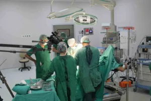 Malatya Eğitim ve Araştırma Hastanesi’nde, Türk Kolon ve Rektum Cerrahisi