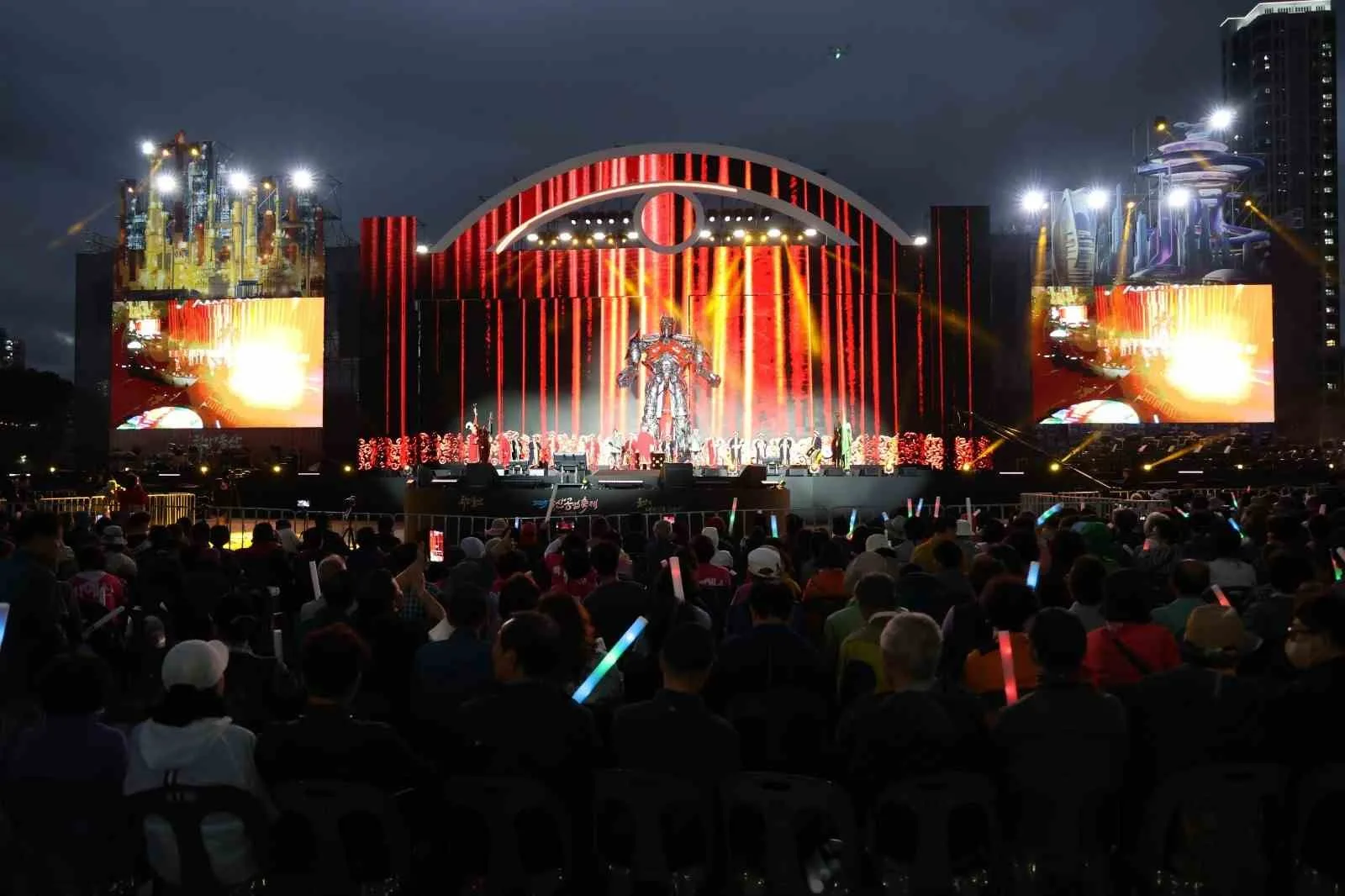 Güney Kore’nin Ulsan şehrinde düzenlenen Sanayi Festivali’nde sahne alan Kocaeli