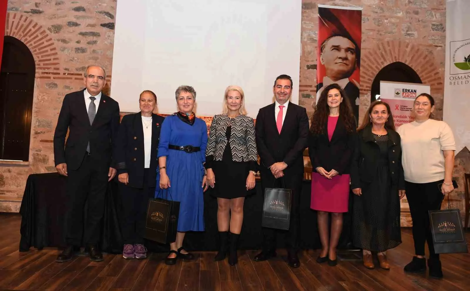 Osmangazi Belediyesi, kadın sağlığına dikkat çekmek ve meme kanserinde erken