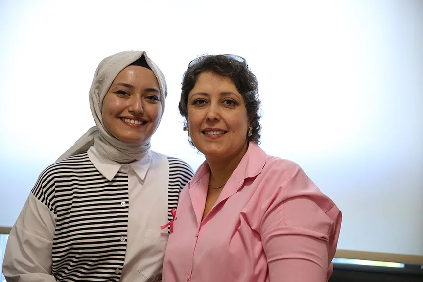 Denizli’de 1 yıldır meme kanseriyle mücadele eden 41 yaşındaki Ayşegül