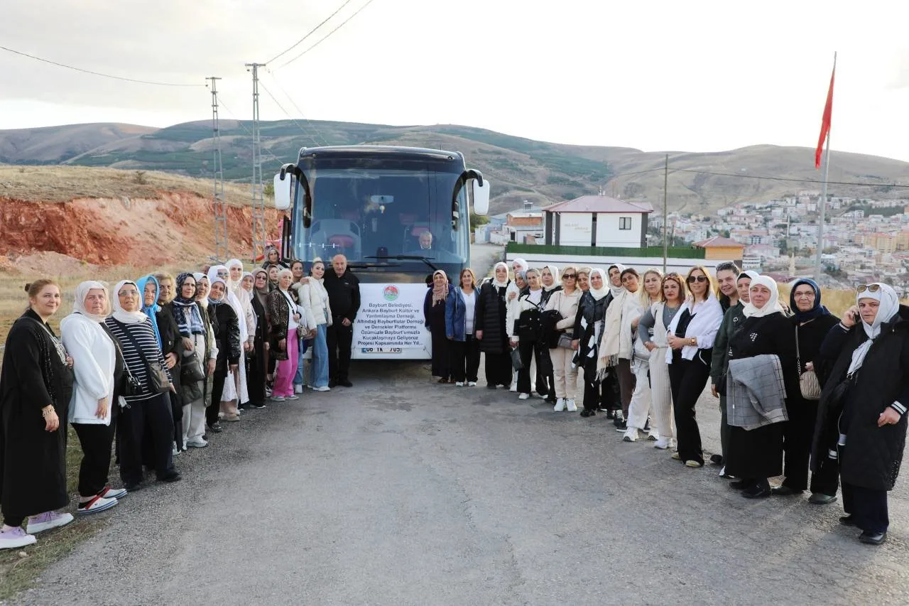 Memleketlerini daha önce hiç görmeyen ve Ankara’da yaşayan 50 Bayburtlu,
