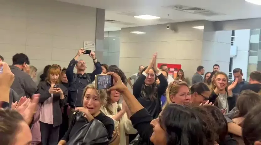 Gezi Parkı olaylarında sanatçıları eylemlere katılması için yönlendirdiği ve olayların