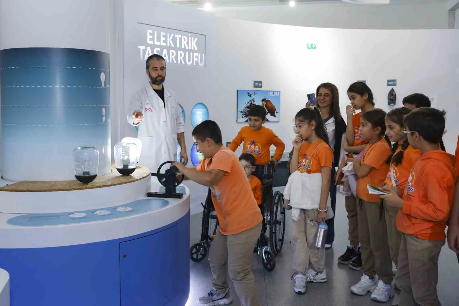 Mersin Büyükşehir Belediyesi tarafından çocukları erken yaşta iklim ve çevre