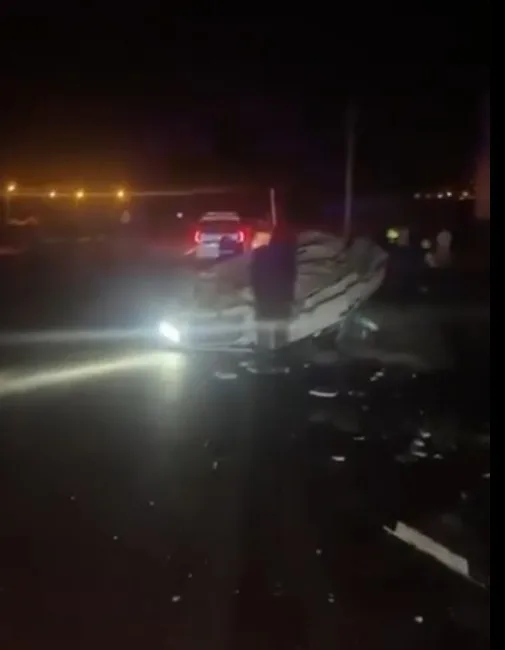 Antalya’nın Alanya ilçesinde kontrolden çıkarak yol kenarındaki mermer bloklara çarpan