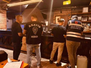 Mersin’de polis ekipleri tarafından kent genelinde yapılan denetimlerde 670 işletme