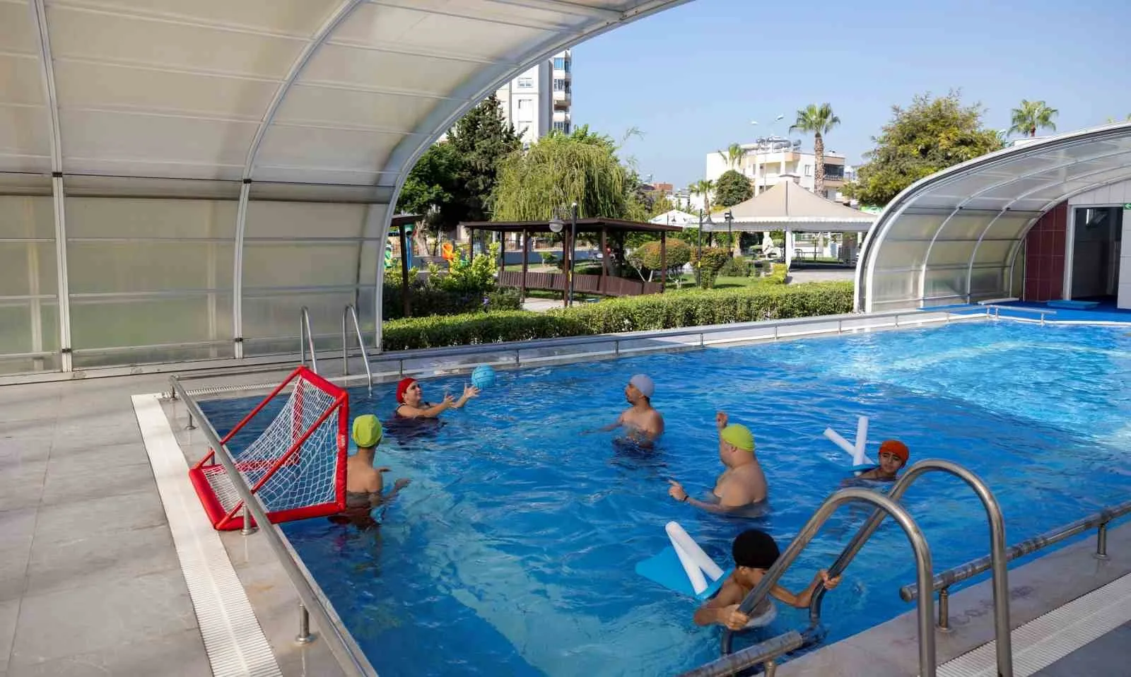 Mersin Büyükşehir Belediyesi, özel gereksinimli bireylere yönelik hayata geçirdiği projelerle