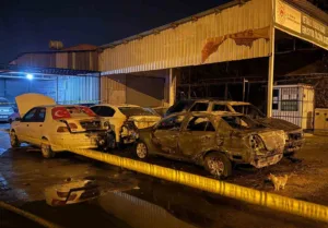 Mersin’in Tarsus ilçesinde tamir için sanayiye götürülen park halindeki 5
