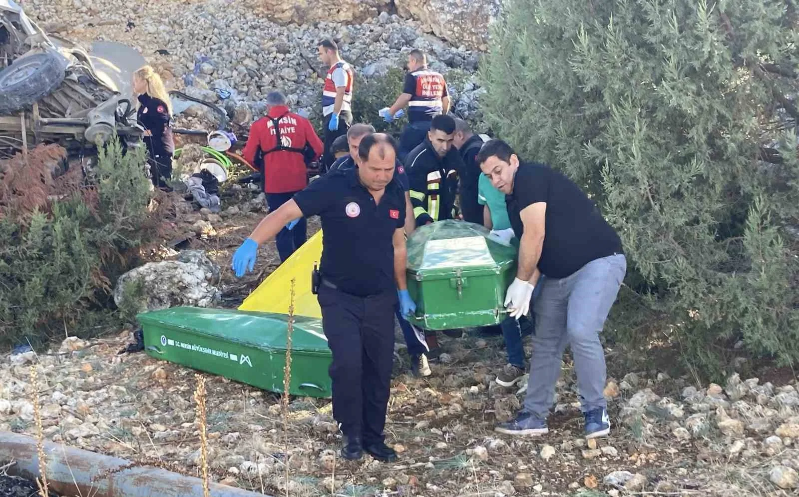 Mersin’in Erdemli ilçesinde tarım işçilerini taşıyan minibüsün şarampole uçtuğu kazada