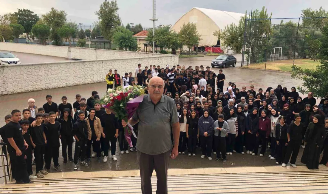 Aydın’ın Nazilli ilçesinde 40 yıllık öğretmen Ali Çetin Büyükgenç mezun