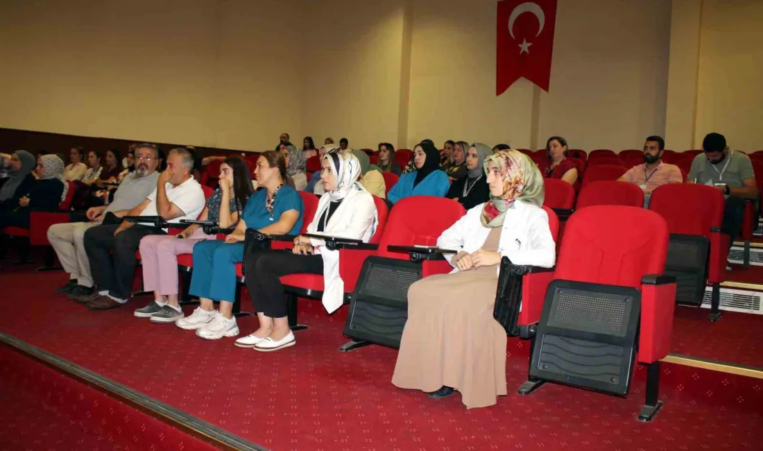 Mardin’in Midyat İlçe Devlet Hastanesinde Psikolog Evin Yerlikaya ve Psikolog