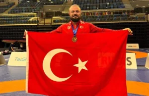Erzincanlı milli güreşçi Serhat Sarıçiçek, 2025 Veteranlar Dünya Güreş Şampiyonası’nda