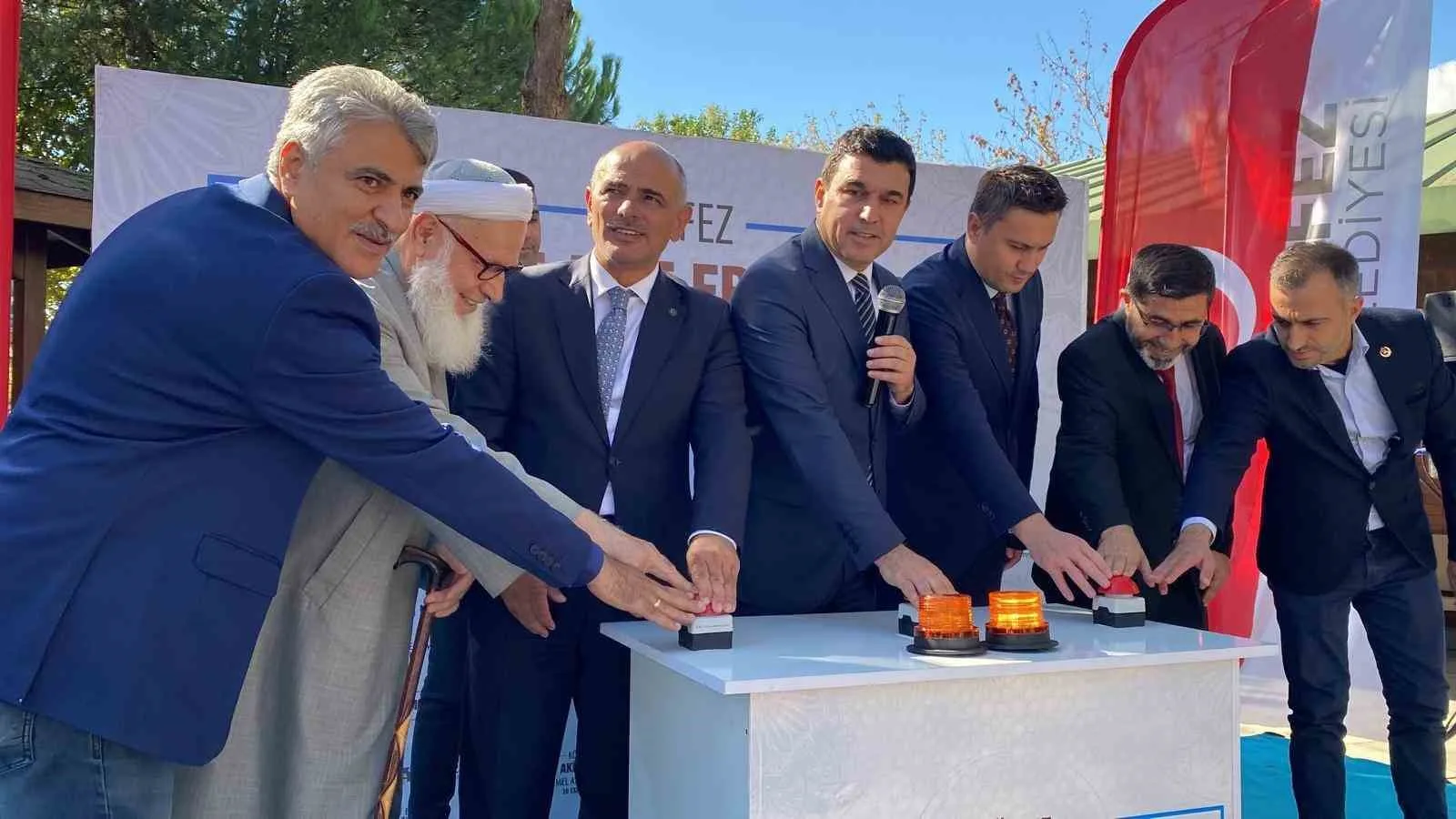 Körfez Mimar Sinan Mahallesi’nde eski caminin yerine yapılacak yeni caminin