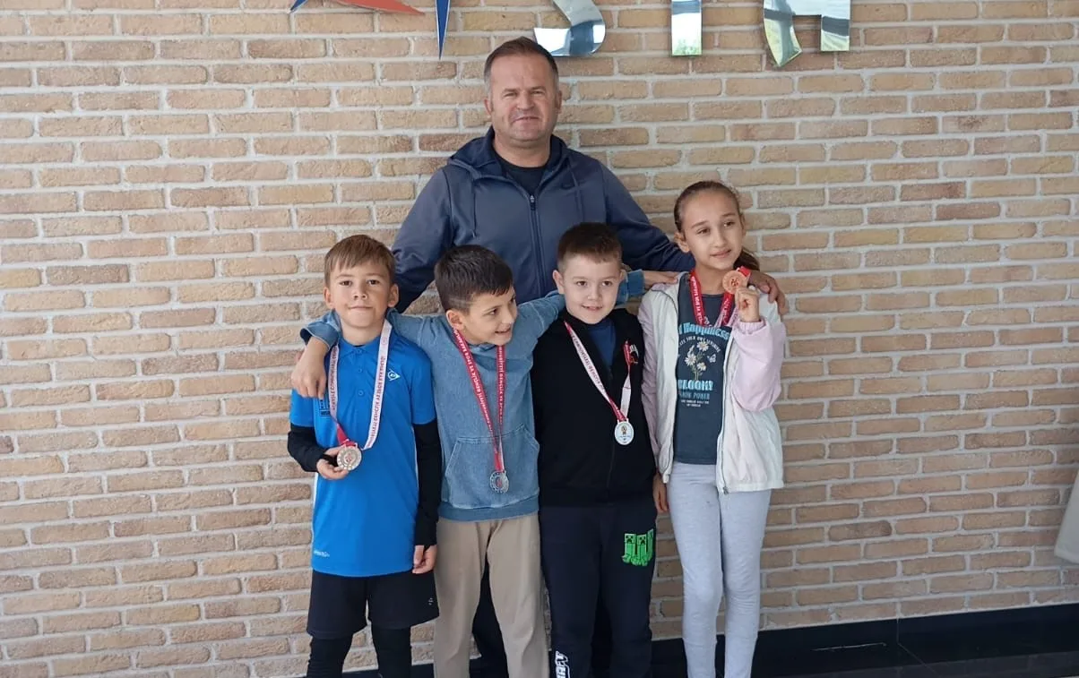 Düzce Gençlik ve Spor İl Müdürlüğü tenis sporcuları, Sakarya’da düzenlenen