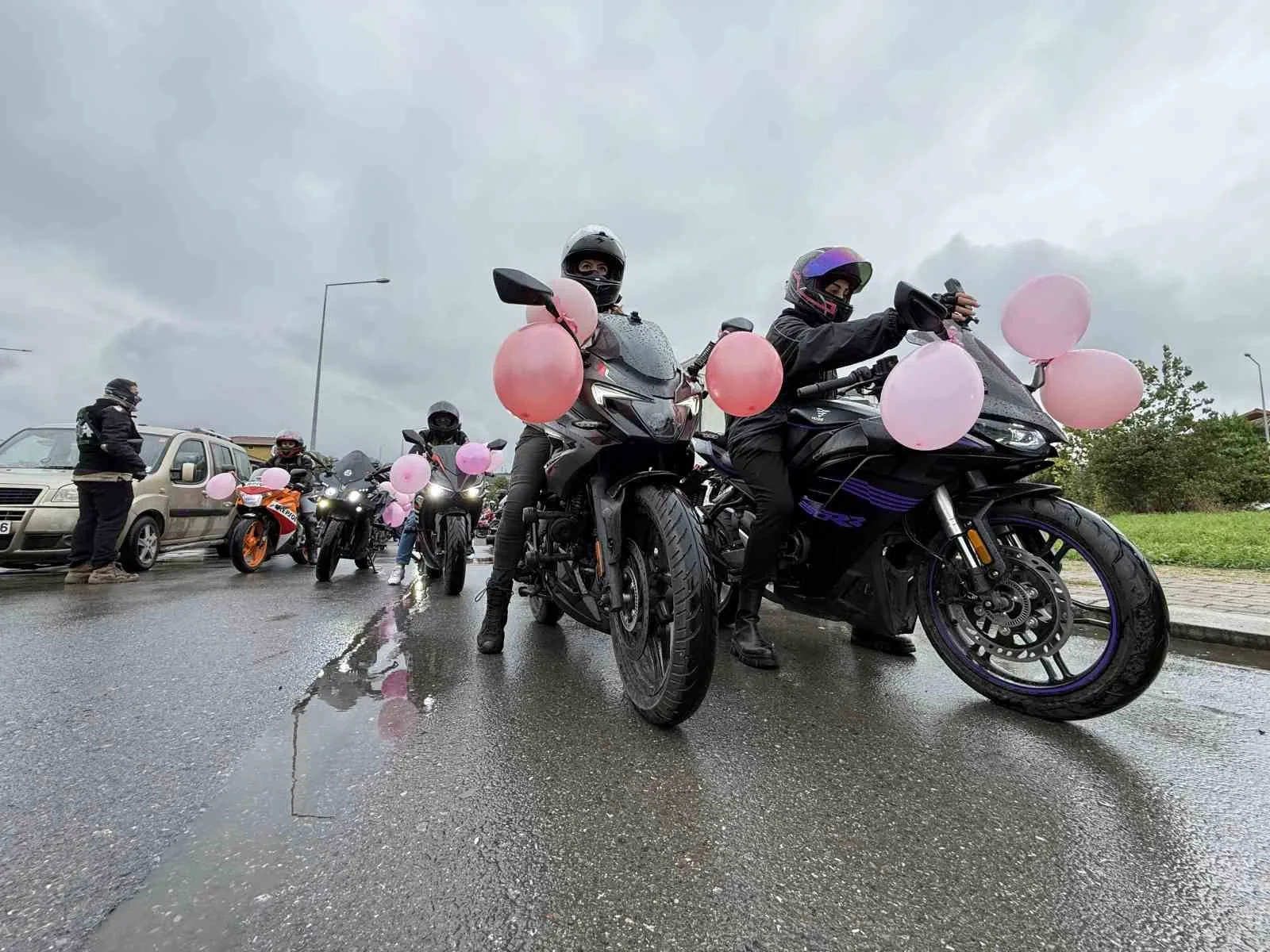 Ekim ayının ‘Meme kanseri farkındalık ayı’ olması dolayısıyla Sakarya’da düzenlenen