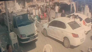 Antalya’nın Manavgat ilçesinde meydana gelen kazada motorlu bisikletin devrilmesi sonucu