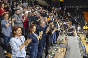 Mersin Büyükşehir Belediye Başkanı Vahap Seçer ile eşi Meral Seçer,