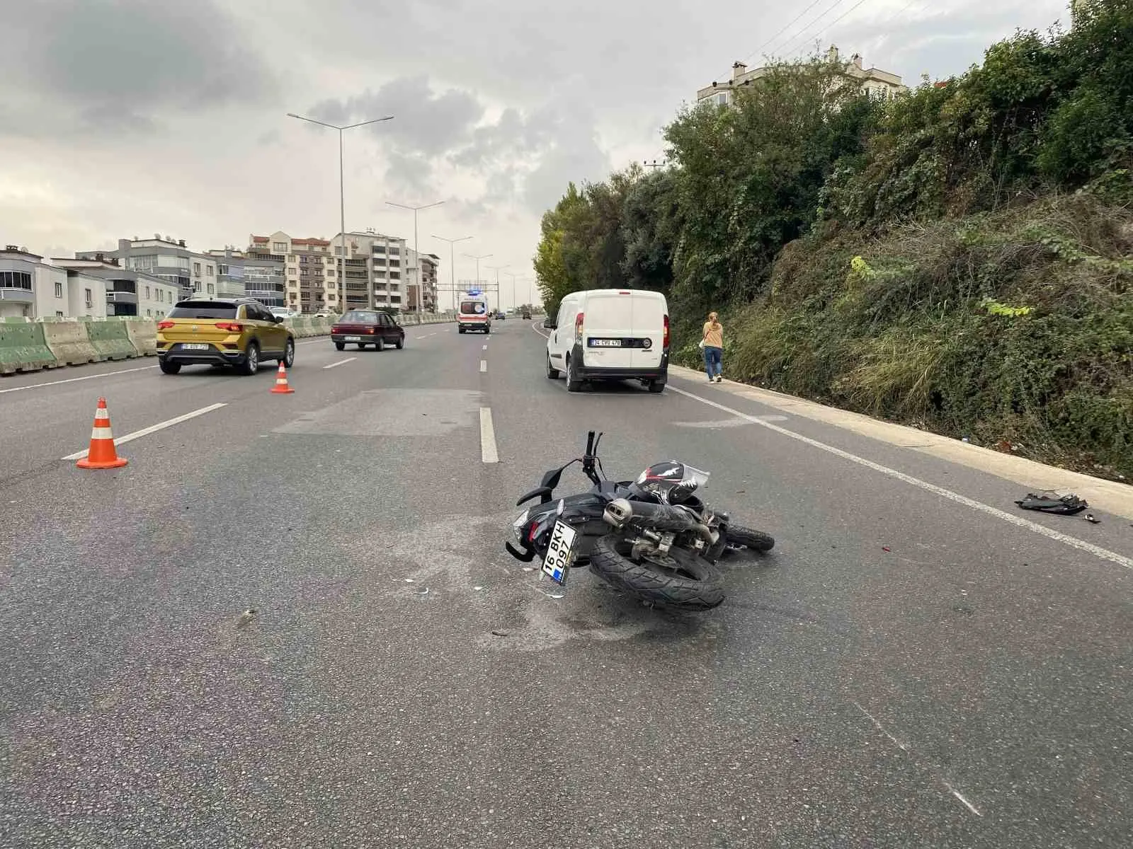 Bursa’nın Mudanya ilçesinde motosikletin önündeki araca çarpması sonucu meydana gelen