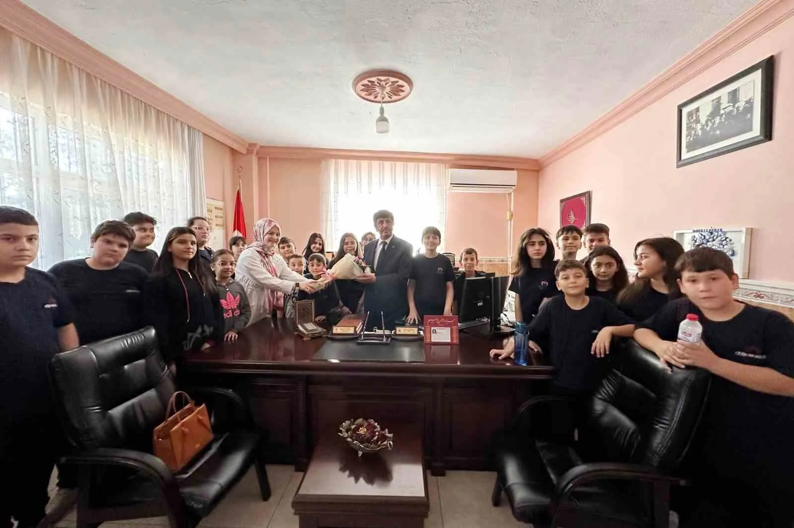 Camiler ve Din Görevlileri Haftası dolayısıyla, eğitim kurumlarından bir grup
