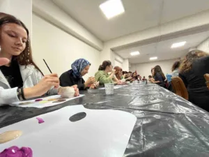 Muğla Gençlik ve Spor İl Müdürlüğü bünyesinde gönüllü gençler, yurtlarda