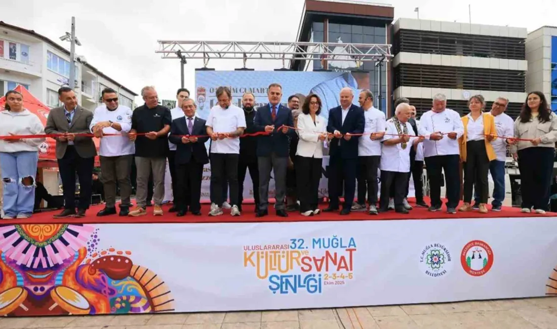 Menteşe Kurşunlu Meydanı’nda düzenlenen Muğla Uluslararası Lezzet Festivali, Vali İdris