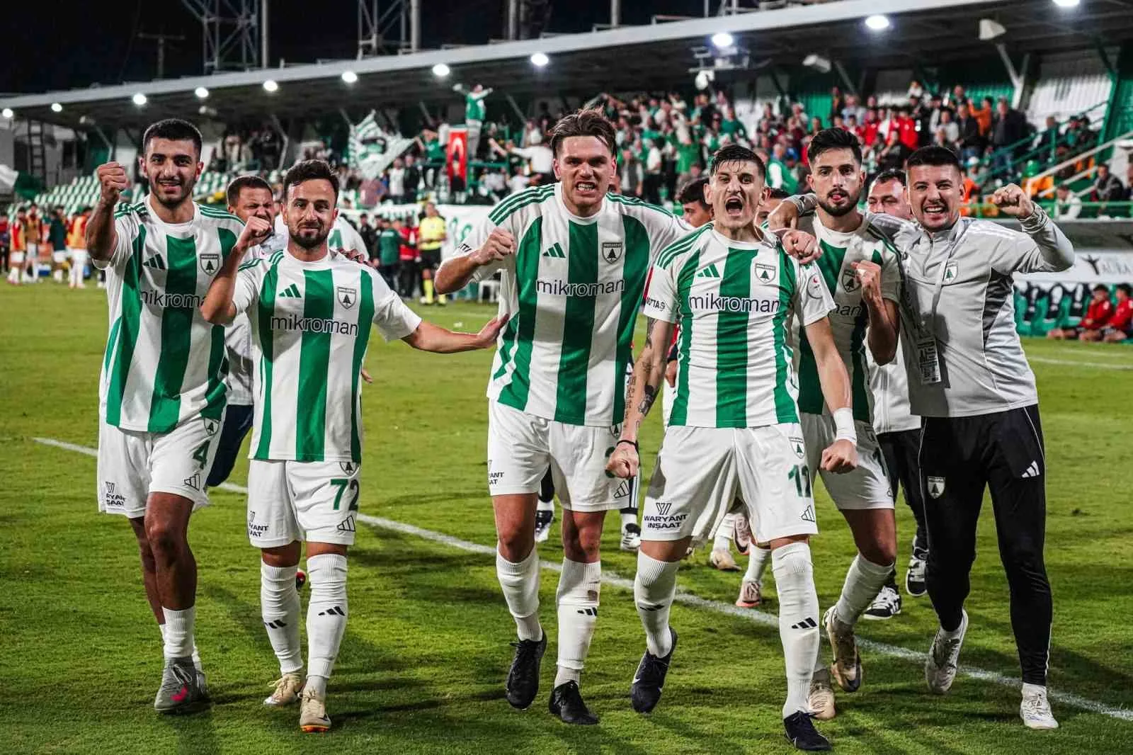 TFF 2. Lig Beyaz Grup’ta mücadele eden Muğlaspor, şampiyonluk yolunda