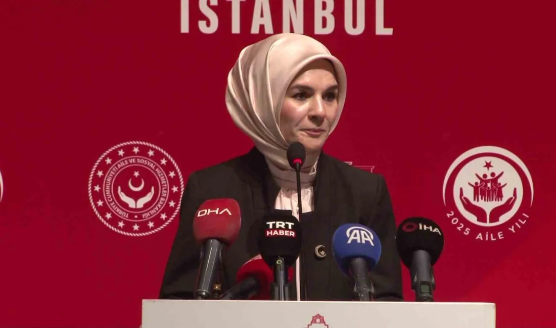 Aile ve Sosyal Hizmetler Bakanı Mahinur Özdemir Göktaş, aile kurumunu