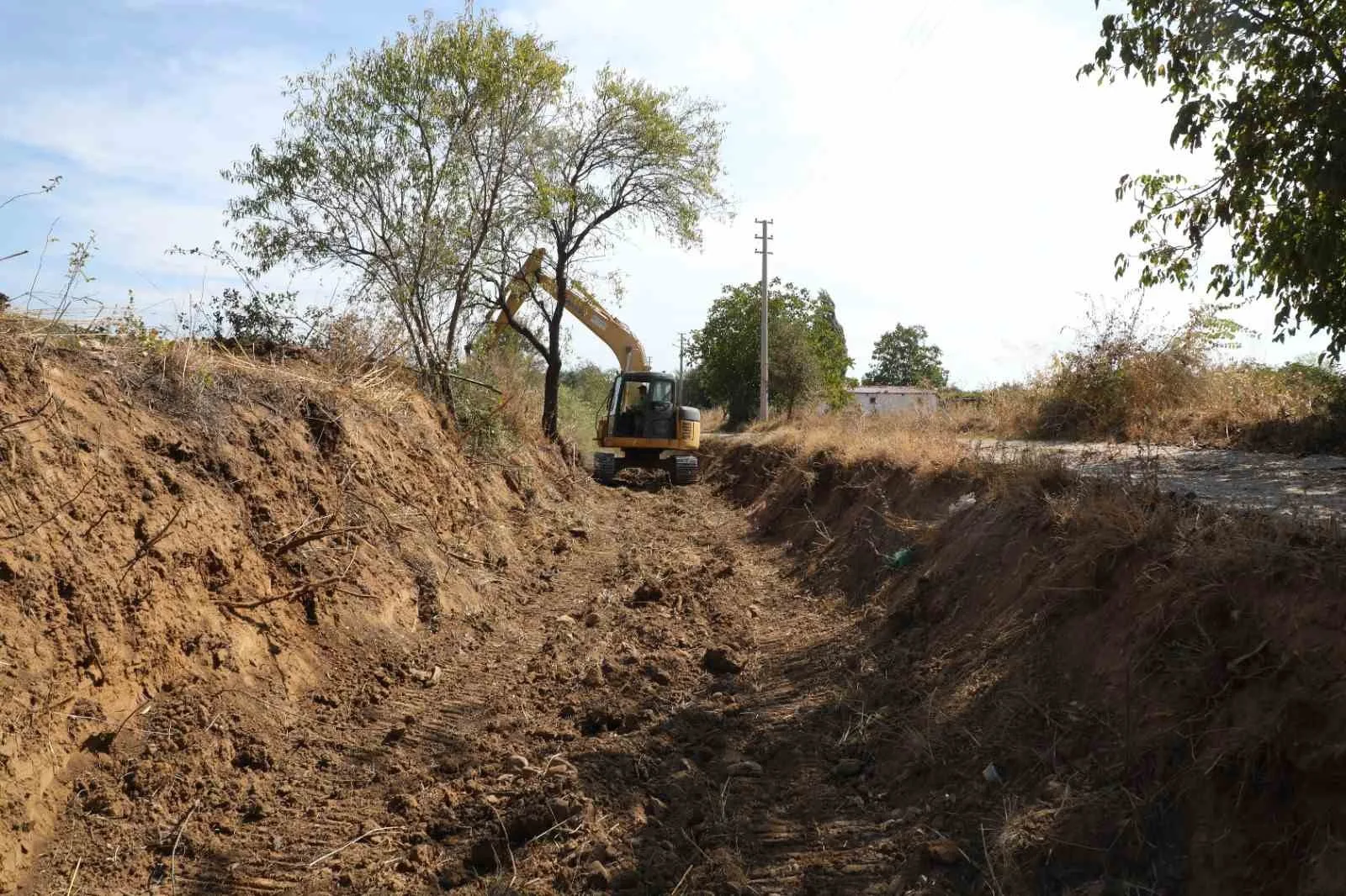 Muğla Büyükşehir Belediyesi MUSKİ ekipleri Ula Kızılağaç, Menteşe Yerkesik ve