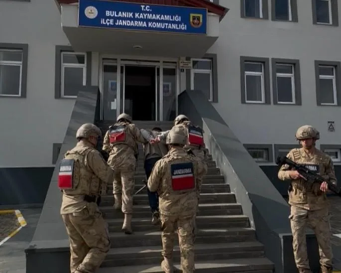 Muş’ta hakkında 20 yıl 6 ay 10 gün kesinleşmiş hapis