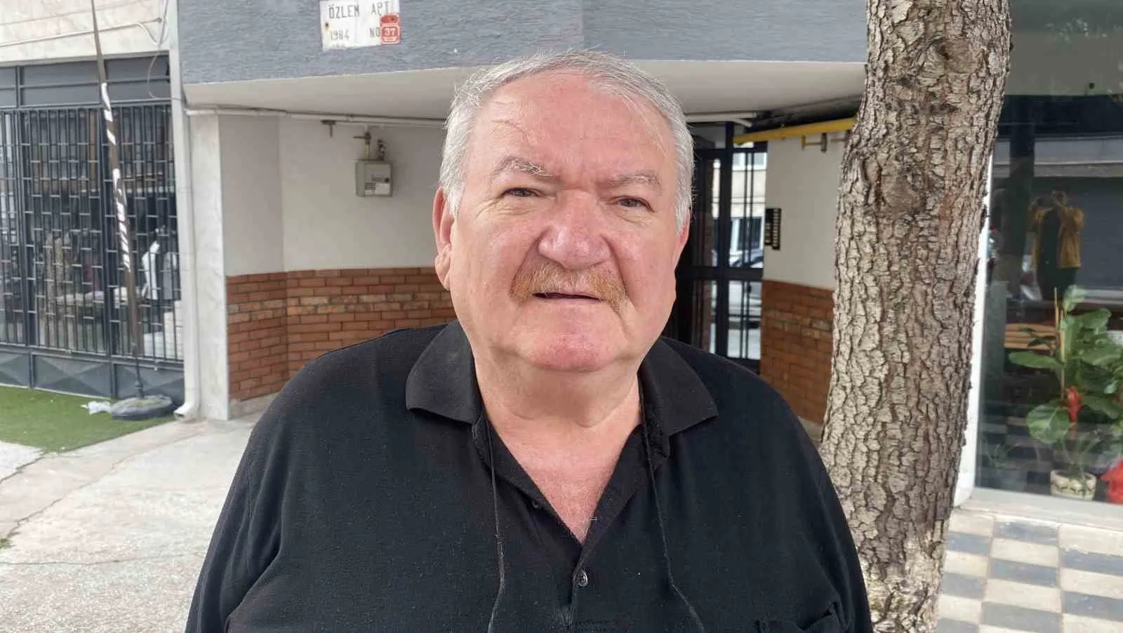 Eskişehir’de yaklaşık 2 gün boyunca müstakil bir evin çatısında gezen