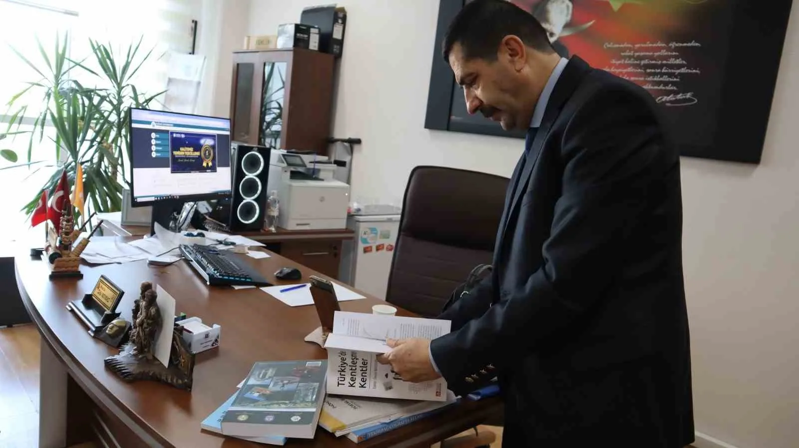 Elektrikli araçlar ve batarya teknolojilerindeki gelişmelerin enerji depolama sorununu gündeme