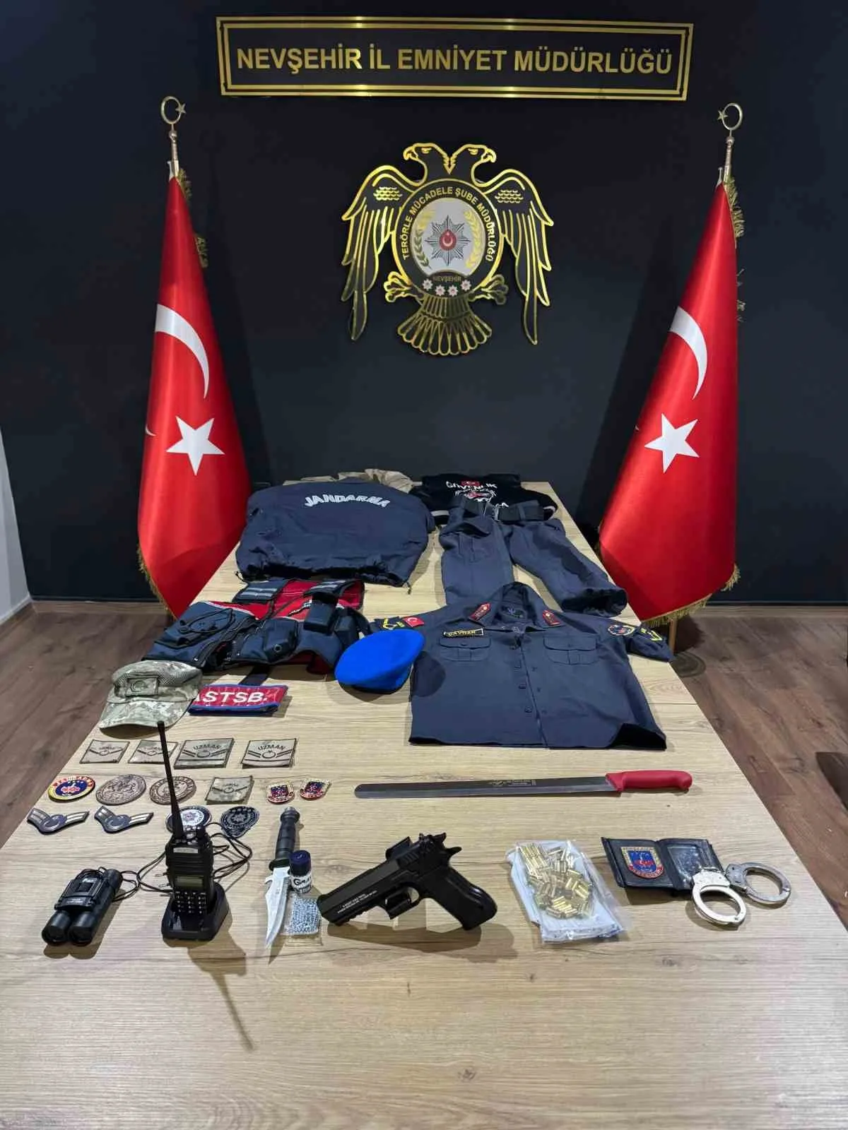 Nevşehir’de DEAŞ terör örgütüyle bağlantılı oldukları tespit edilen iki şahsı