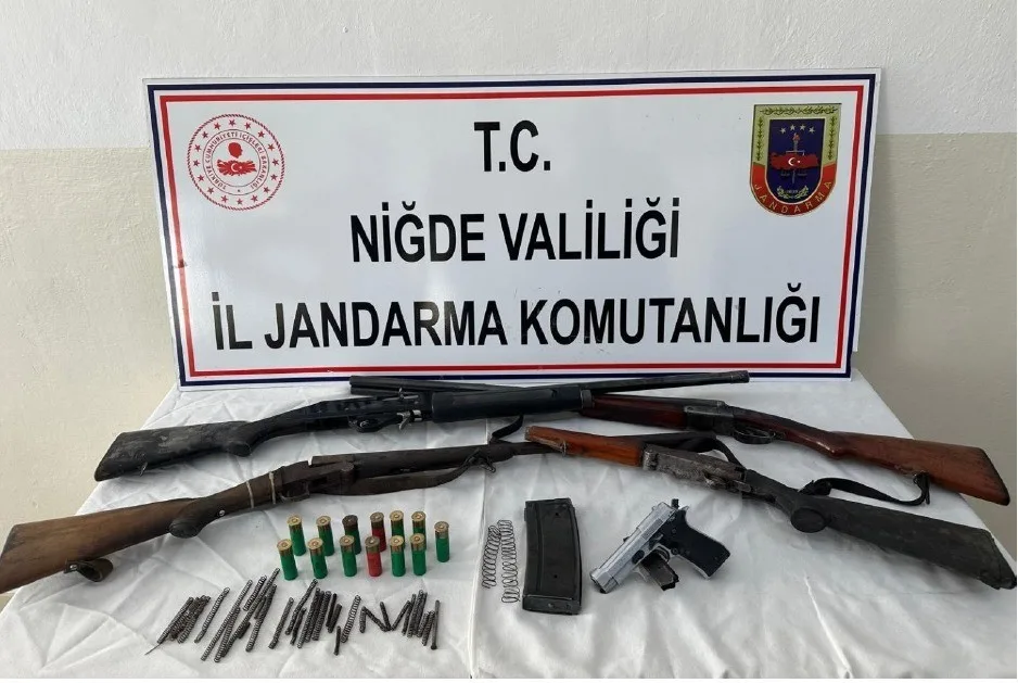 Niğde İl Jandarma Komutanlığı ekipleri, yasadışı bireysel silahlanma ile mücadele