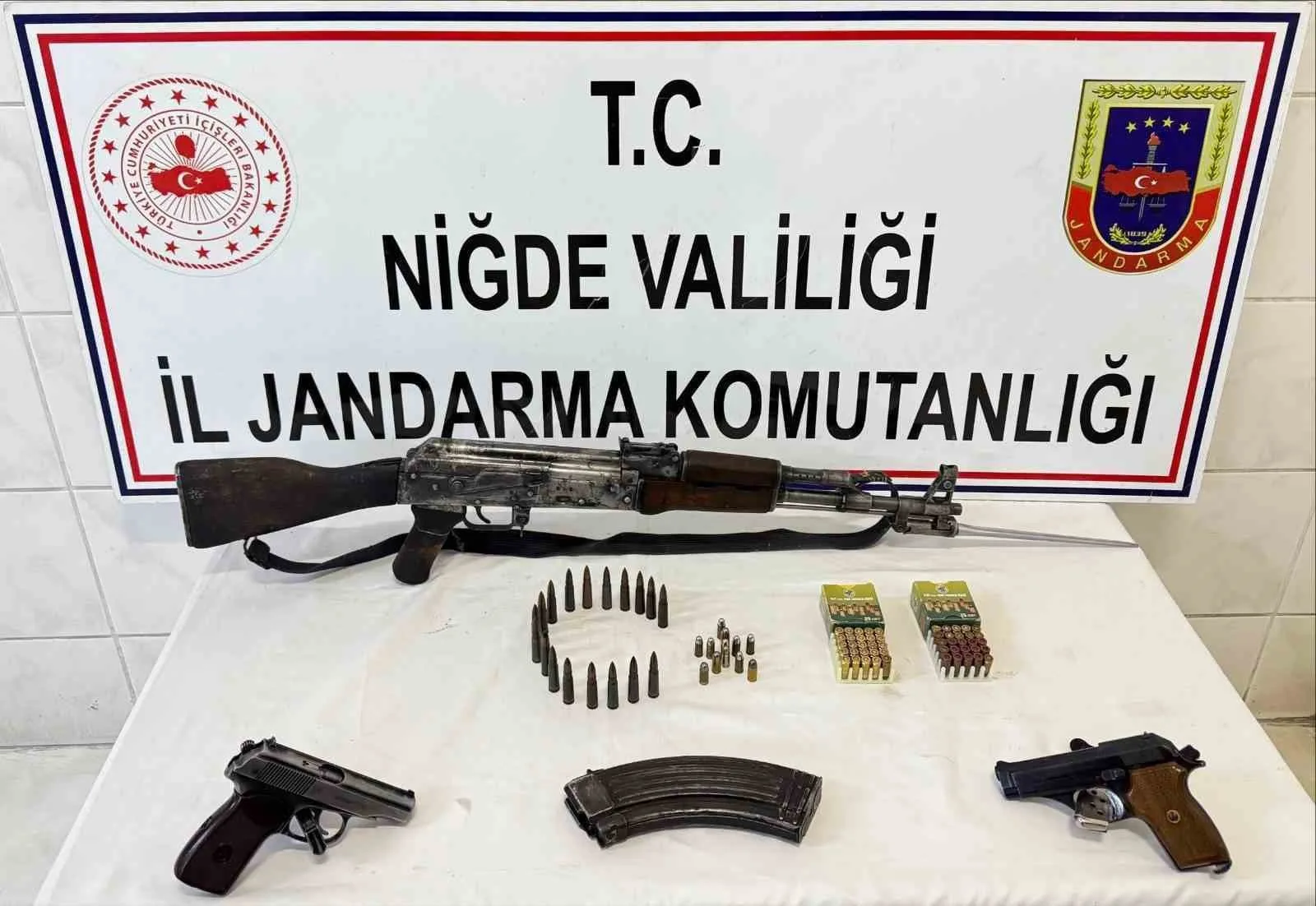 Niğde İl Jandarma Komutanlığı ekipleri; ruhsatsız ateşli silahlarla mücadele kapsamında