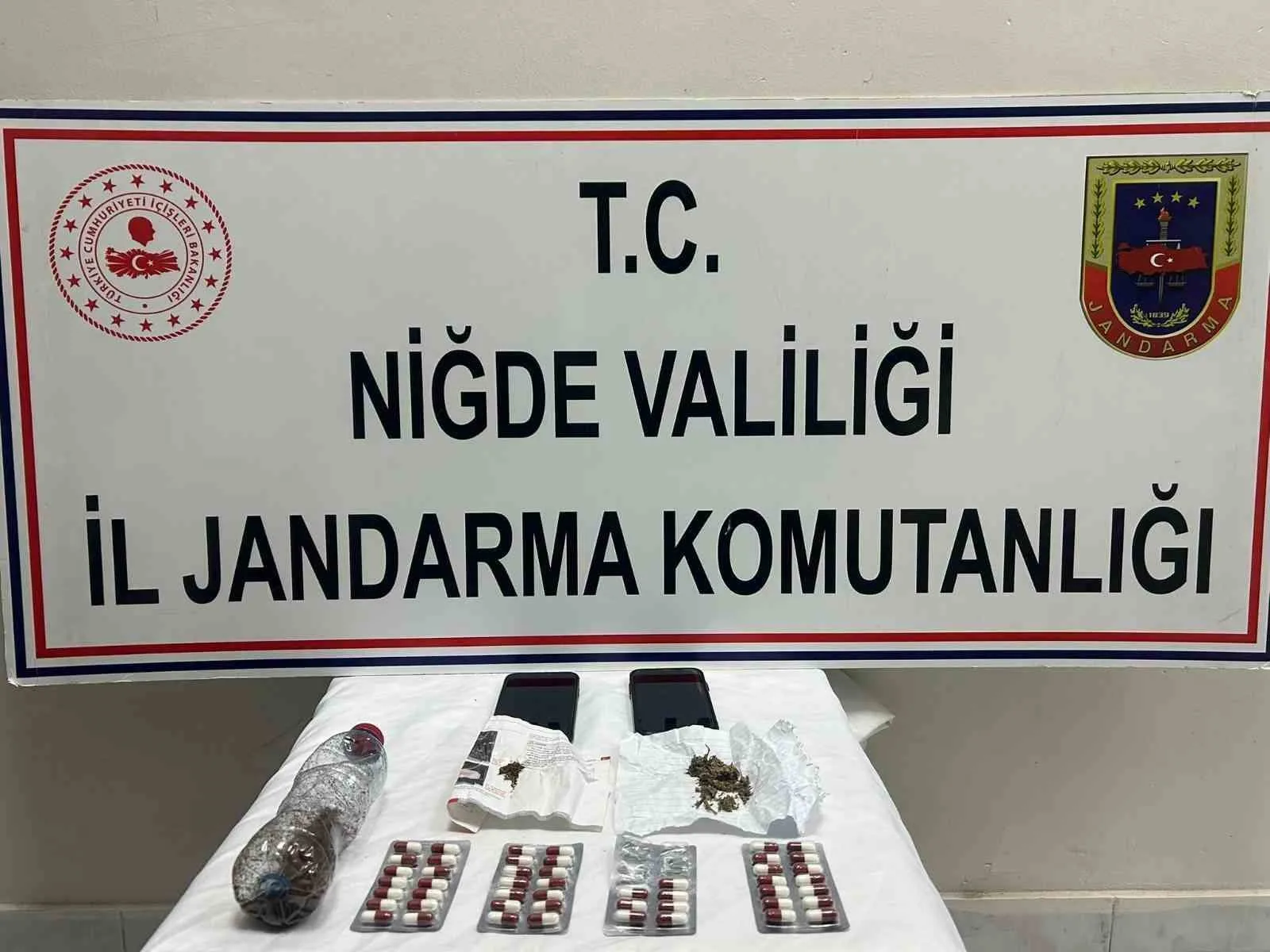 Niğde İl Jandarma Komutanlığı ekiplerince, uyuşturucu madde imal ve ticareti