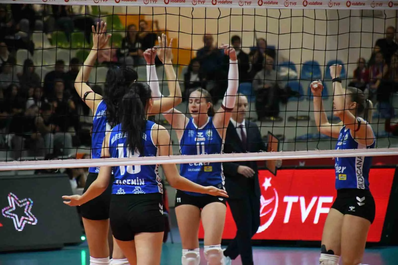 Nilüfer Belediyespor Eker Kadın Voleybol Takımı, Vodafone Sultanlar Ligi’nin 2’nci