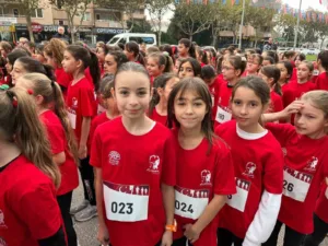 Bursa’nın Nilüfer ilçesinde çocuklar ve gençler Cumhuriyetin 102’nci yılını koşarak