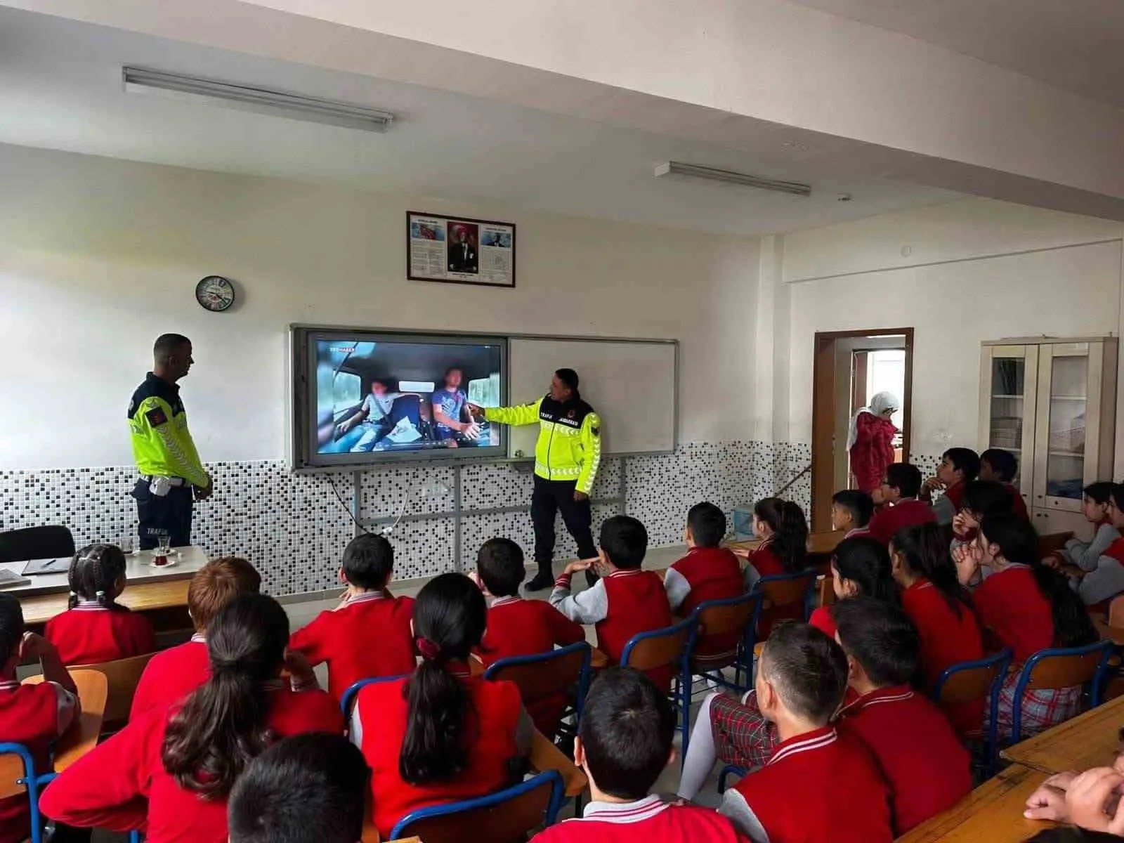 Afyonkarahisar Çay İlçe Jandarma Komutanlığı Trafik Bürosu personelleri tarafından Akkonak