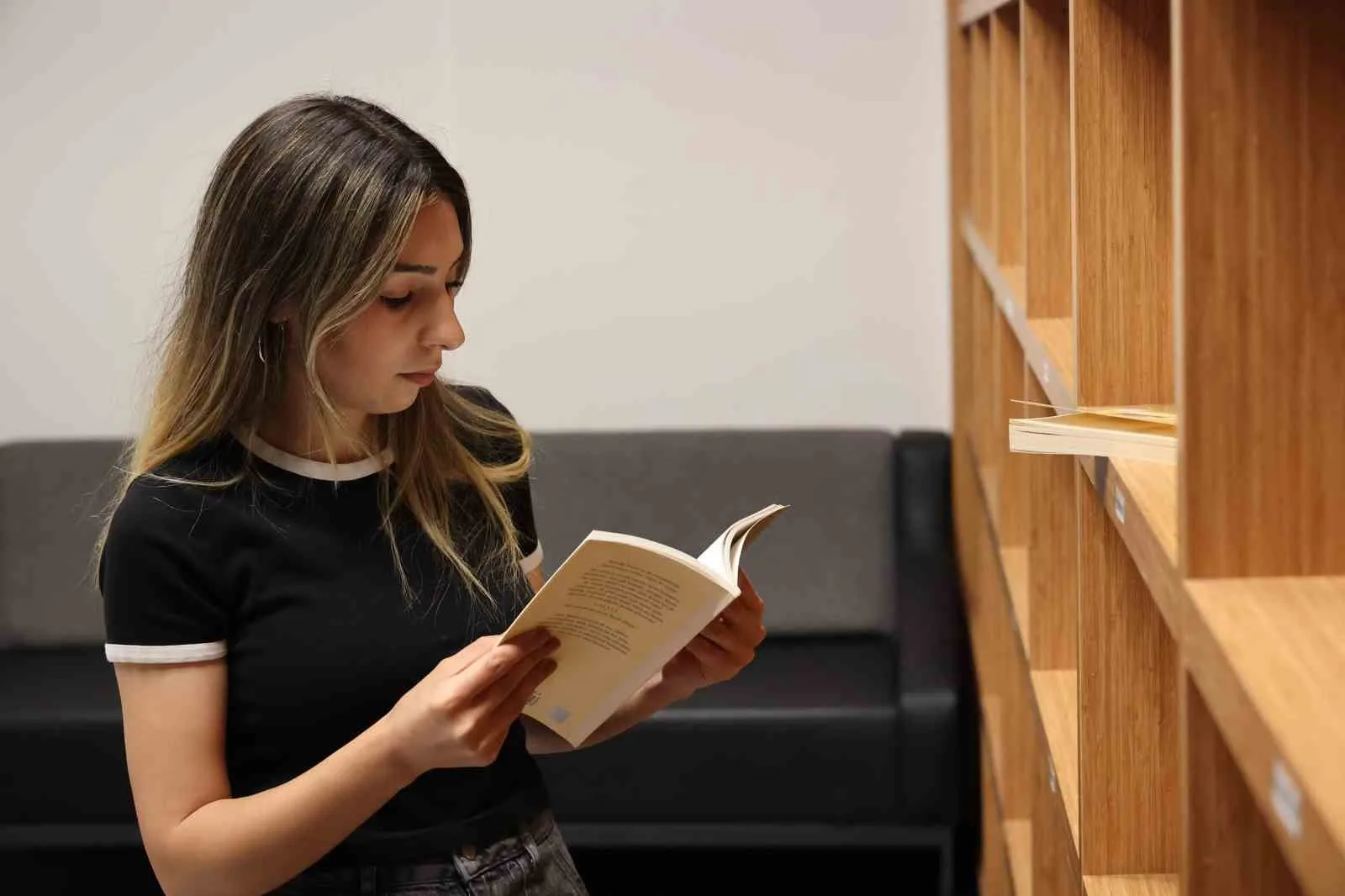 Antalya Büyükşehir Belediyesi üniversite öğrencilerine sunduğu yurt imkânları ile barınma