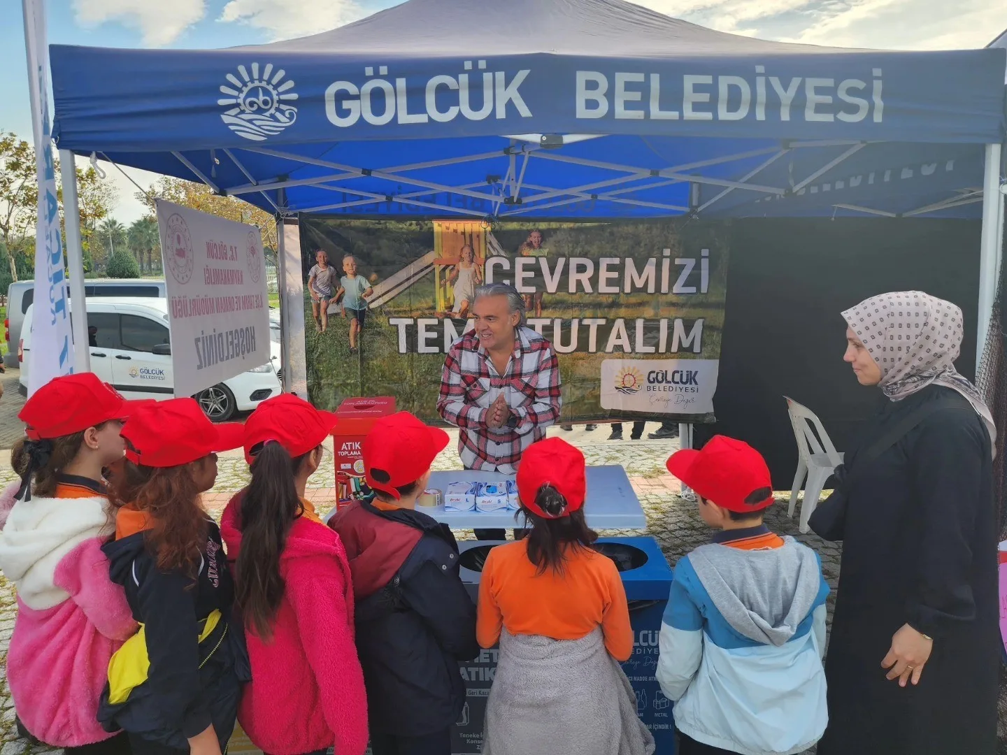 Gölcük’te öğrencilere Türkiye’de avcılığı yapılan balıklar, sağlıklı beslenme ve çevre
