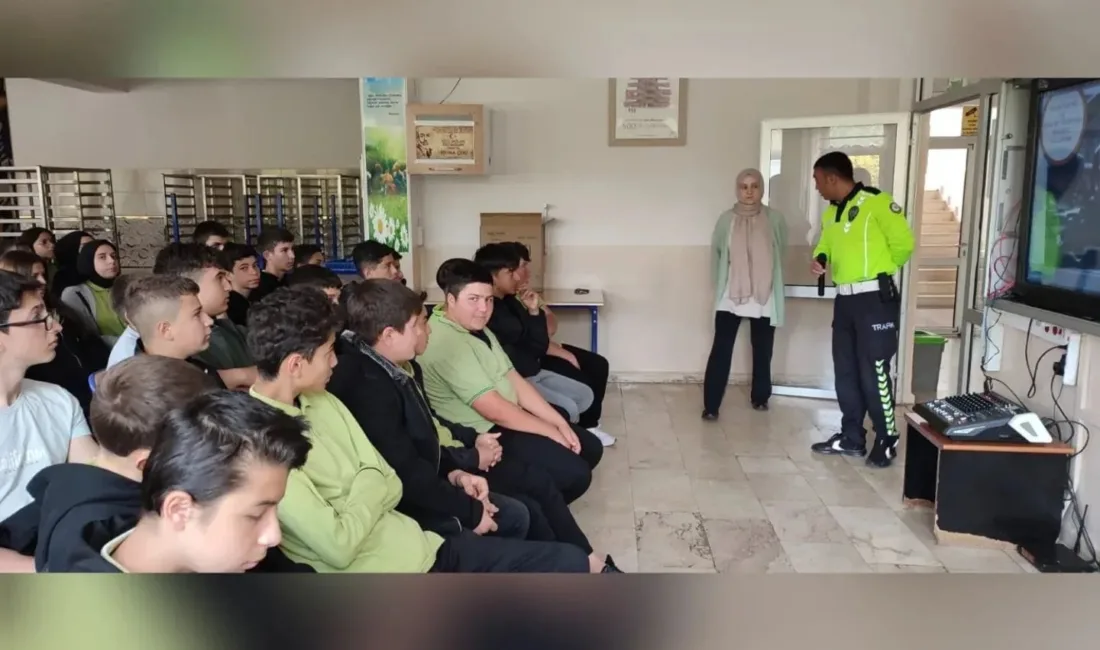 Afyonkarahisar Şuhut Zafer Anadolu Lisesi öğrencilerine yönelik trafik güvenliği bilincini