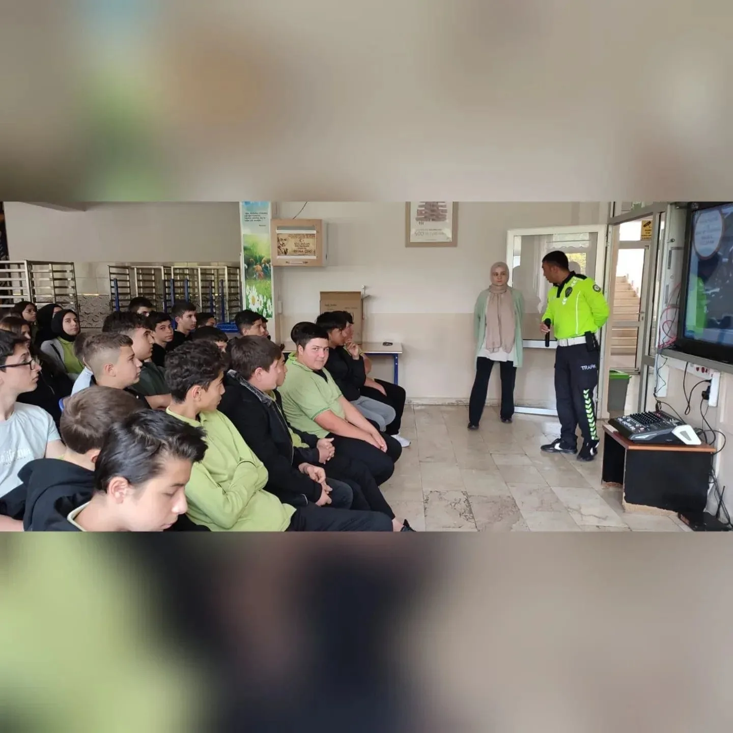 Afyonkarahisar Şuhut Zafer Anadolu Lisesi öğrencilerine yönelik trafik güvenliği bilincini