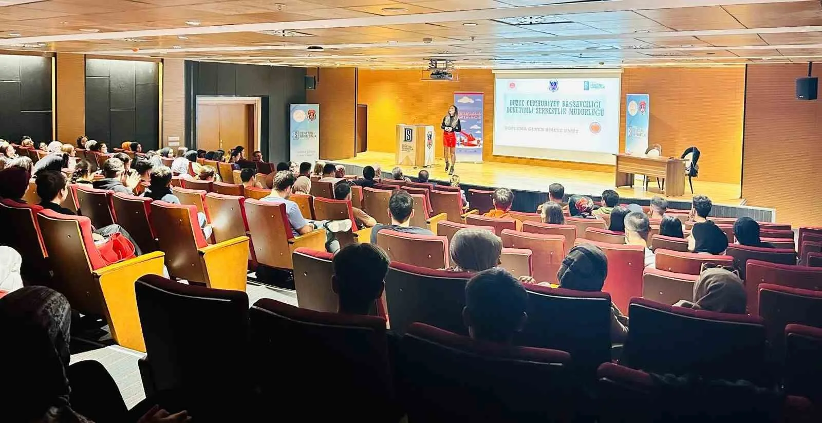 Düzce Üniversitesi Kariyer Geliştirme ve Mezun İzleme Uygulama Araştırma Merkezi